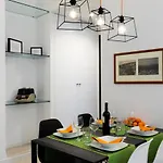 Acate81 Lifestyle מלון דירות 4*